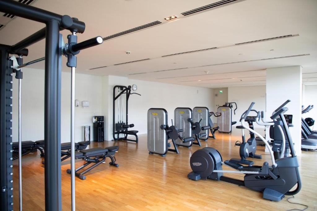 Luxury Apartment With Pool, Patio & Gym In City Walk Dubaj Zewnętrze zdjęcie